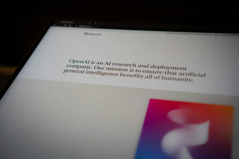 DeepSeek radykalnie ścina ceny – chińska AI rzuca wyzwanie OpenAI